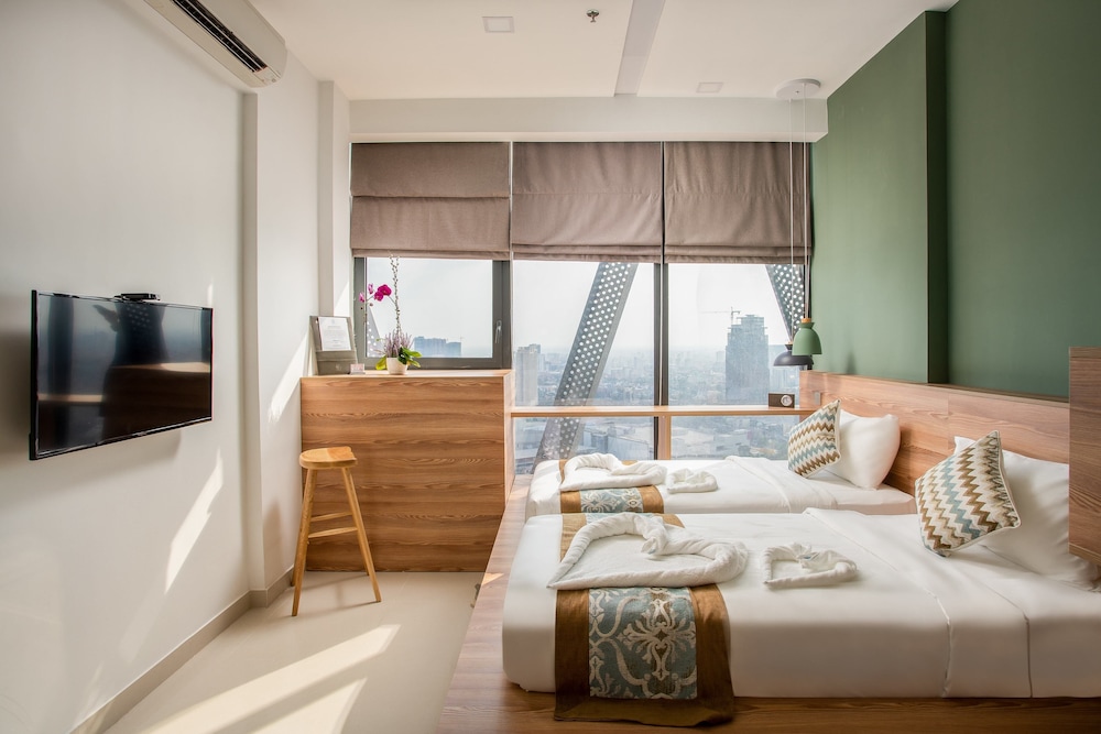 Deluxe Twin Room, 1 Bedroom, City View photo 2