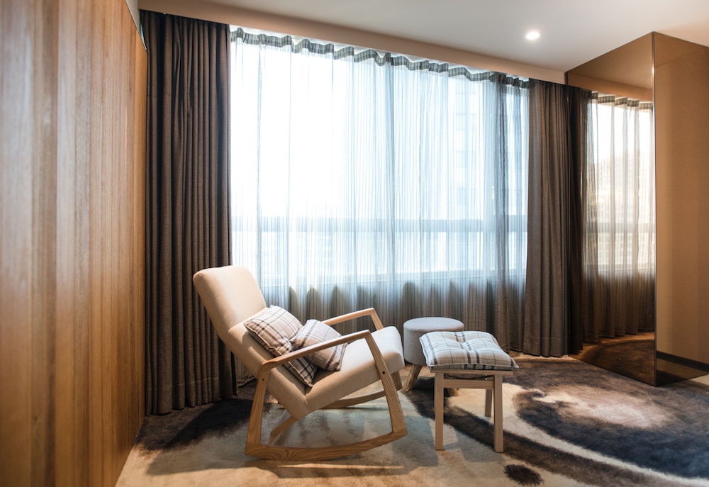 Executive Suite, 1 Bedroom, Allergy Friendly, City View thumbnail 5