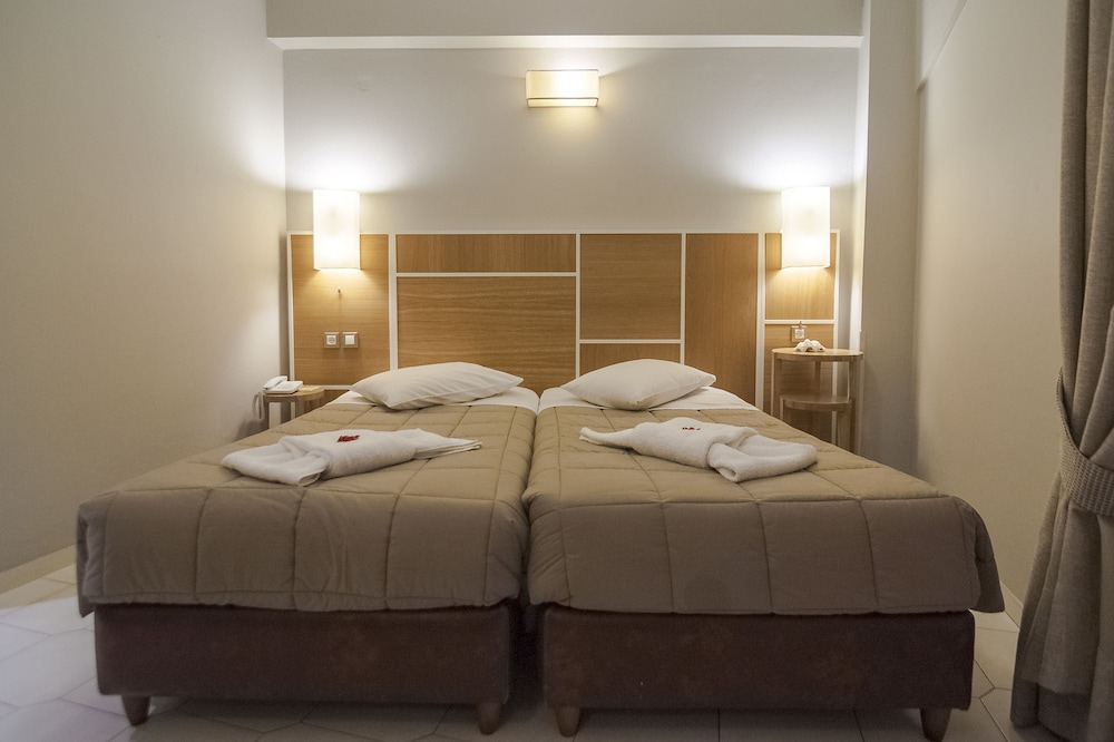 Economy Twin Room - Photo 1