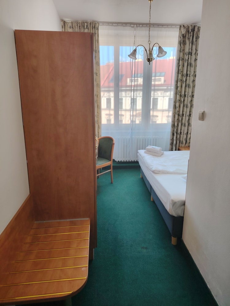 Economy Single Room