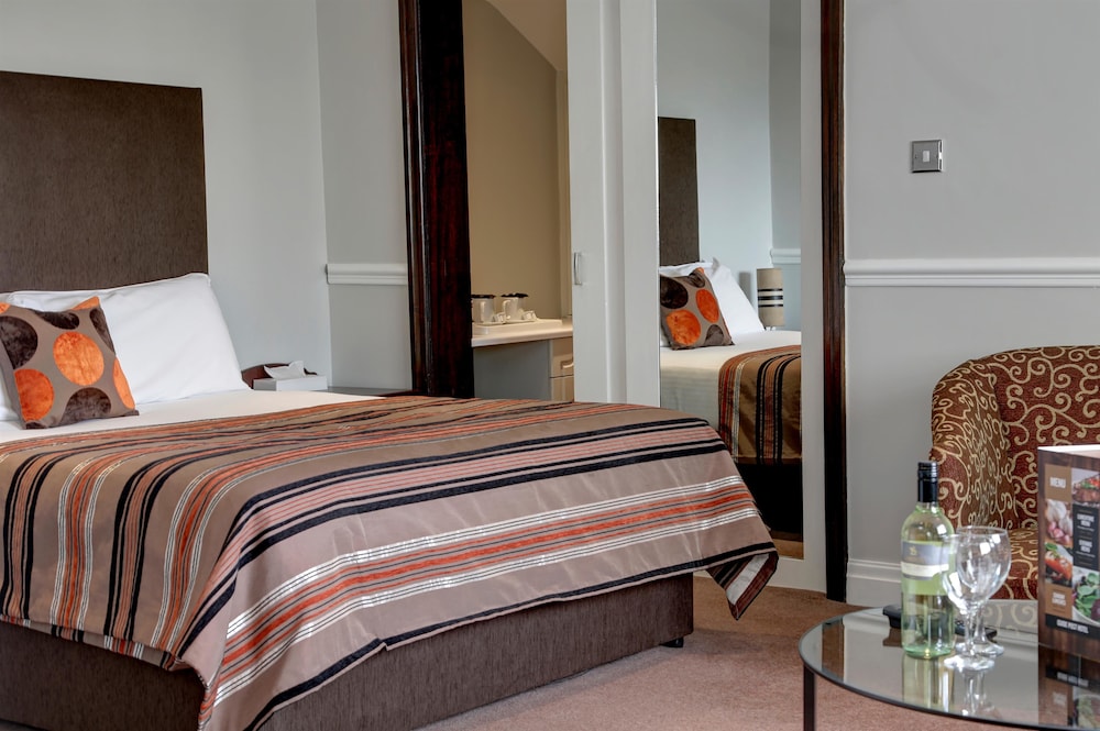 Suite, 1 King Bed, Non Smoking (with Sofabed) - Photo 2