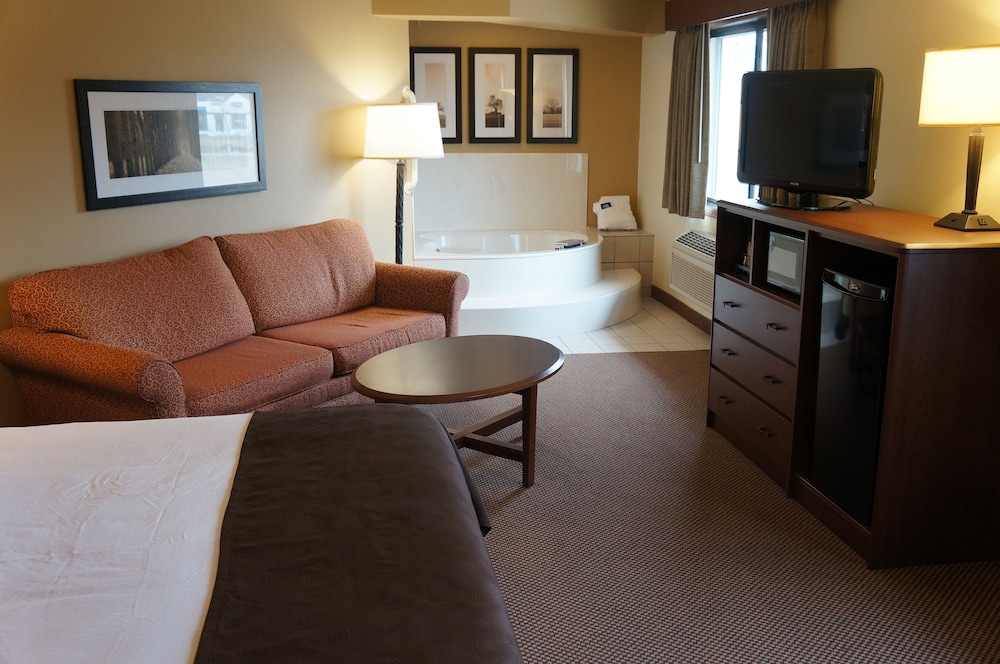 Superior Suite, 1 King Bed, Non Smoking (Second Floor) photo 3