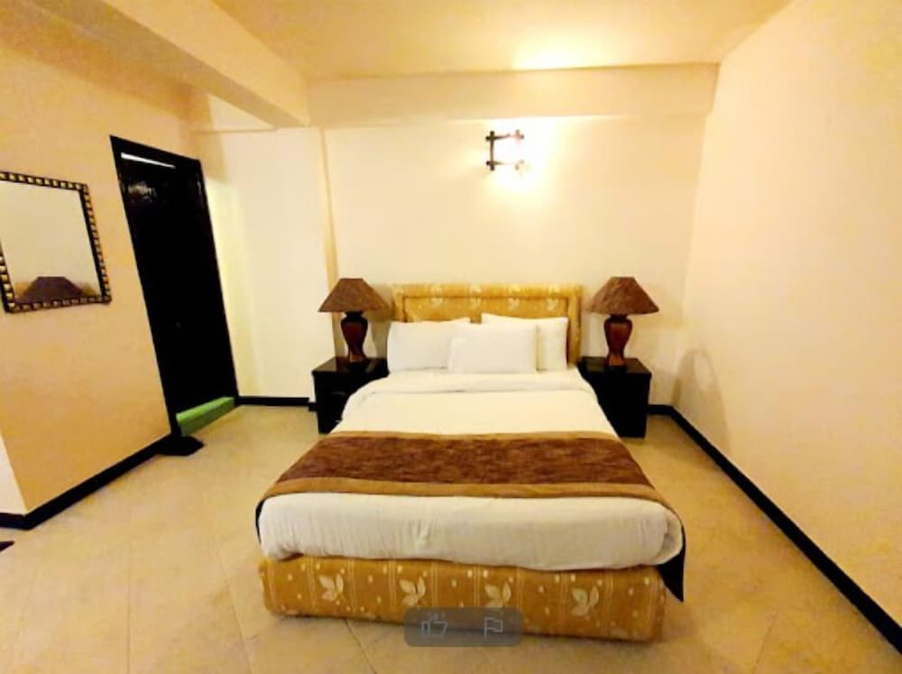 Luxury Apartment photo 3