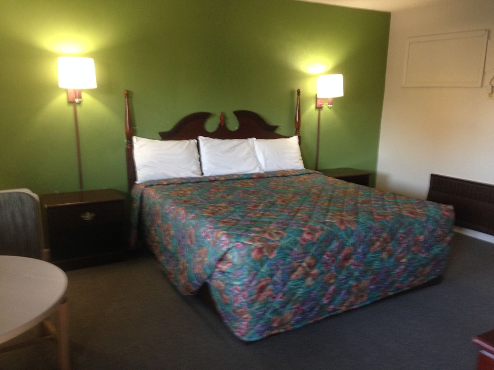 Standard Room, 2 Double Beds, Smoking photo 1