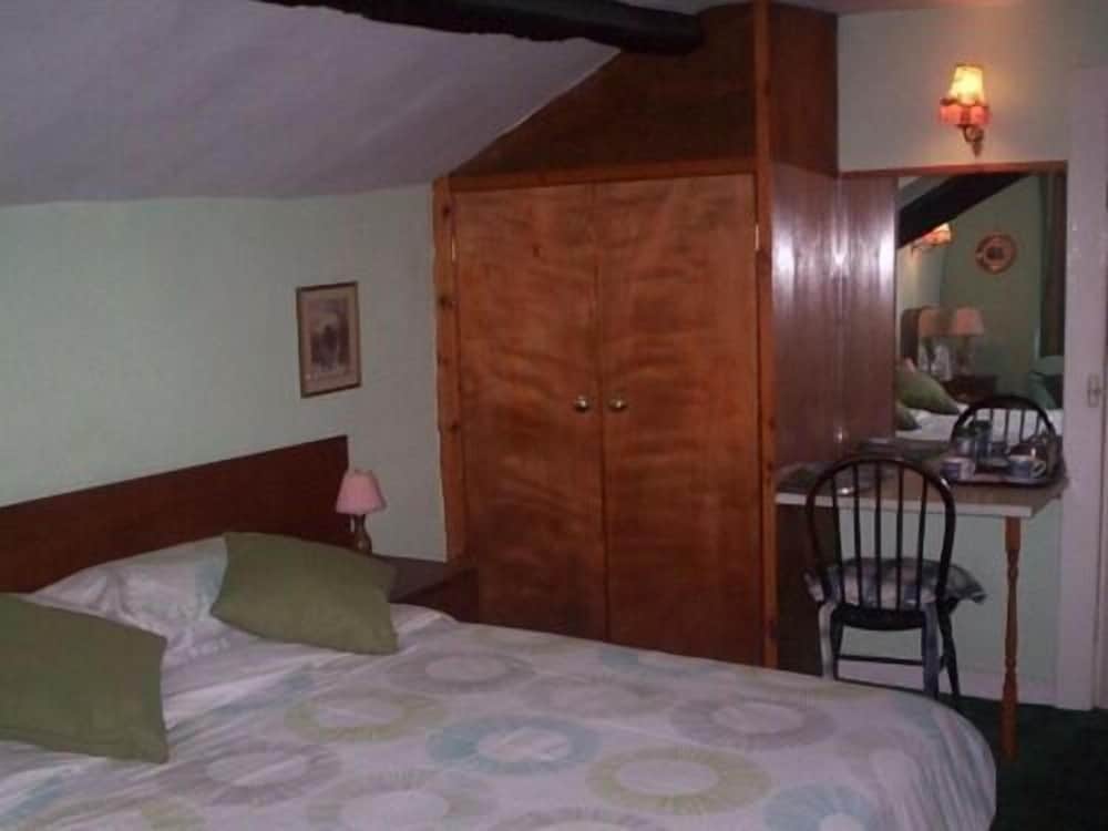 Suite, Ensuite (Sleeps 3) photo 2