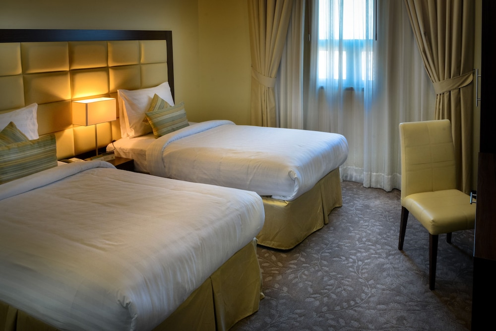Golden Suite (2 Bedroom)