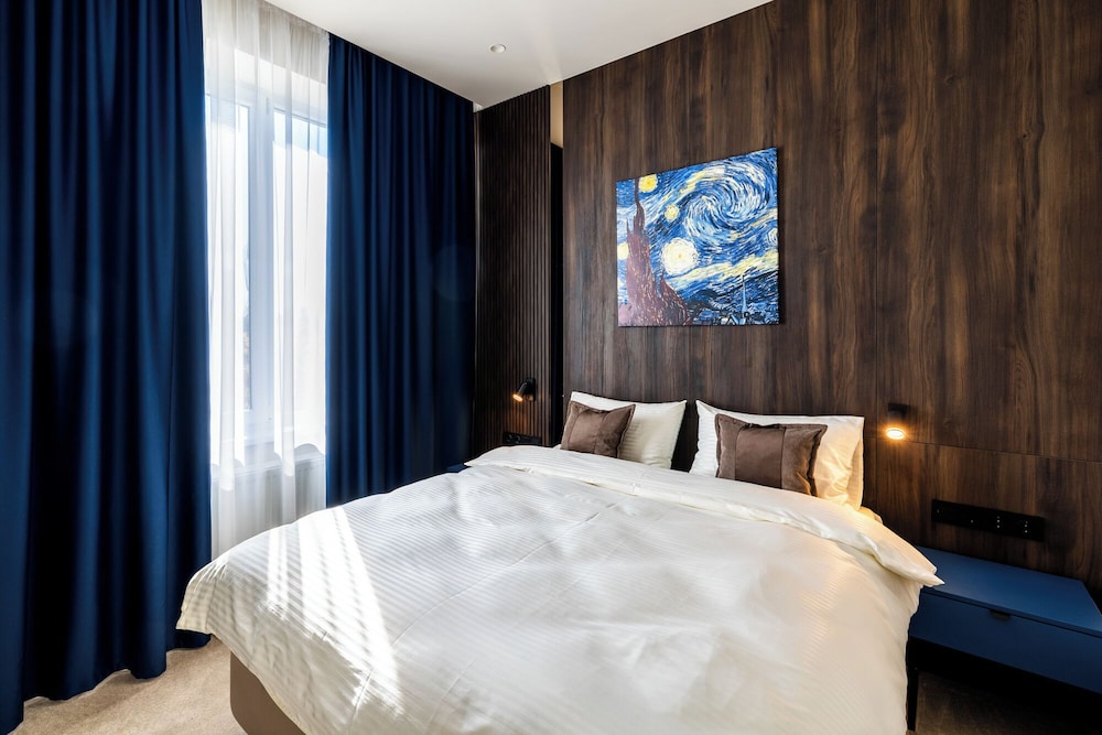 Junior Room