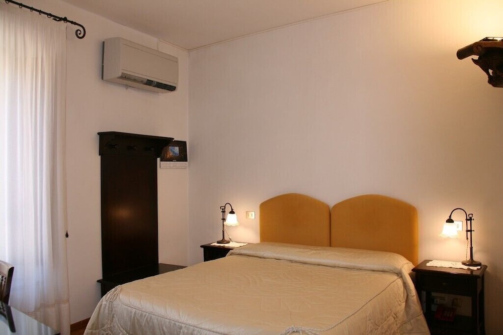 Standard Double Room, City View