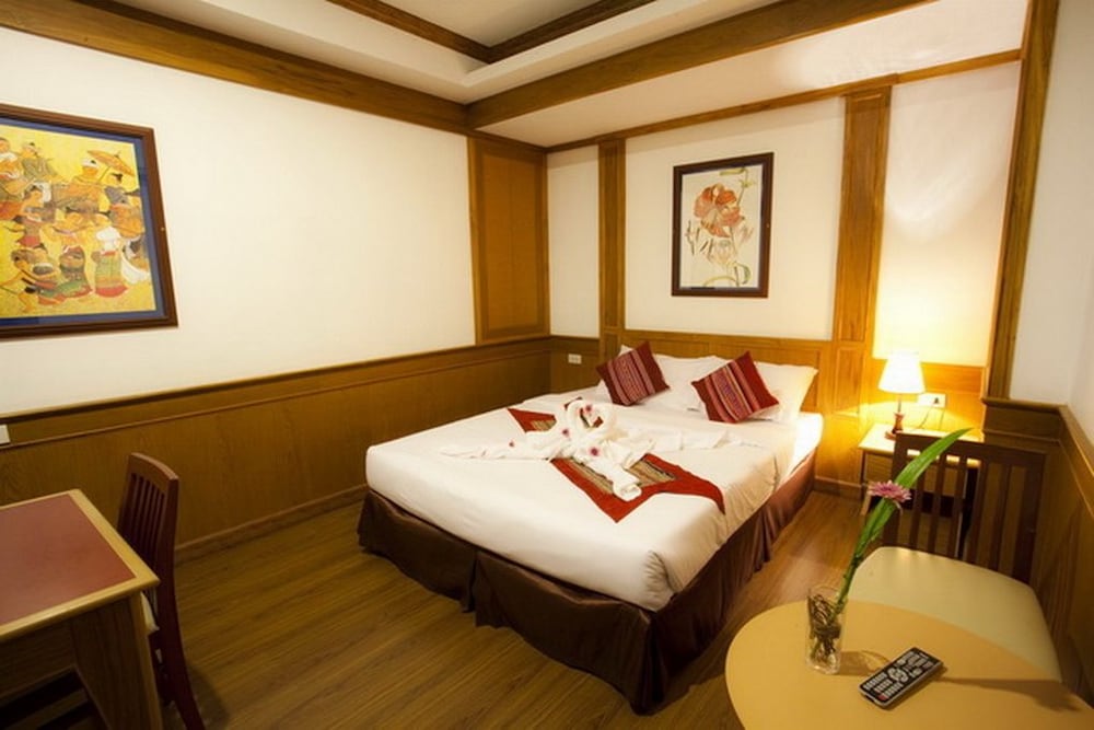 Small Suite photo 2