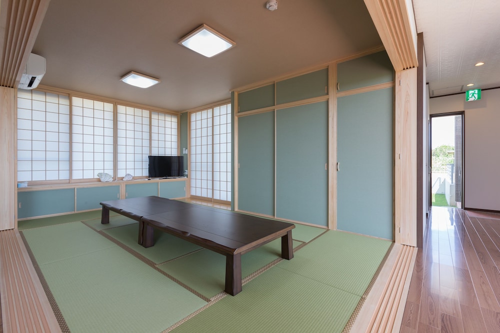Private Vacation Home - Photo 17