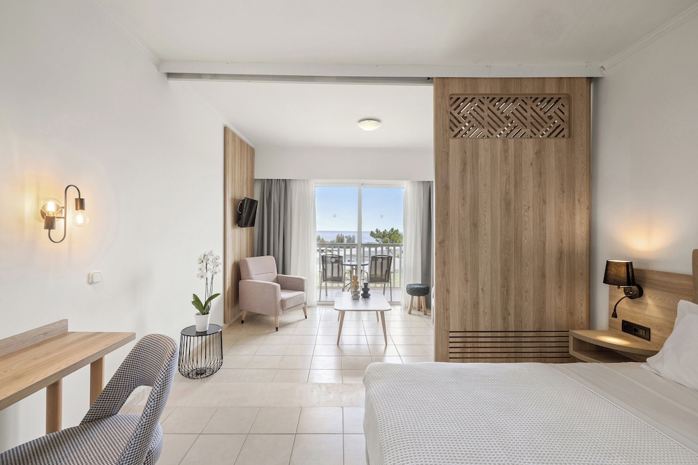 Superior Family Room Sea View