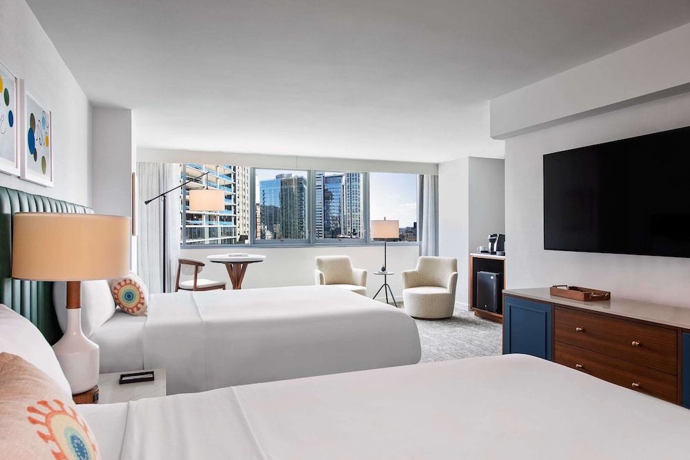 Deluxe Room, 2 Queen Beds, Accessible - Photo 2