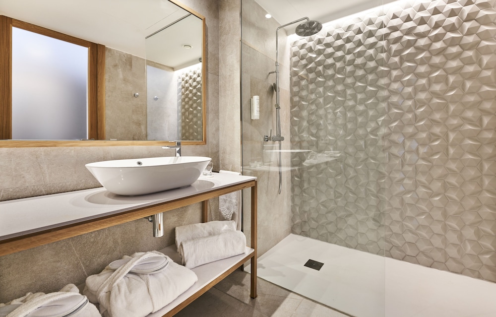 Family Suite, Terrace, Poolside (Swim Up) - Photo 5