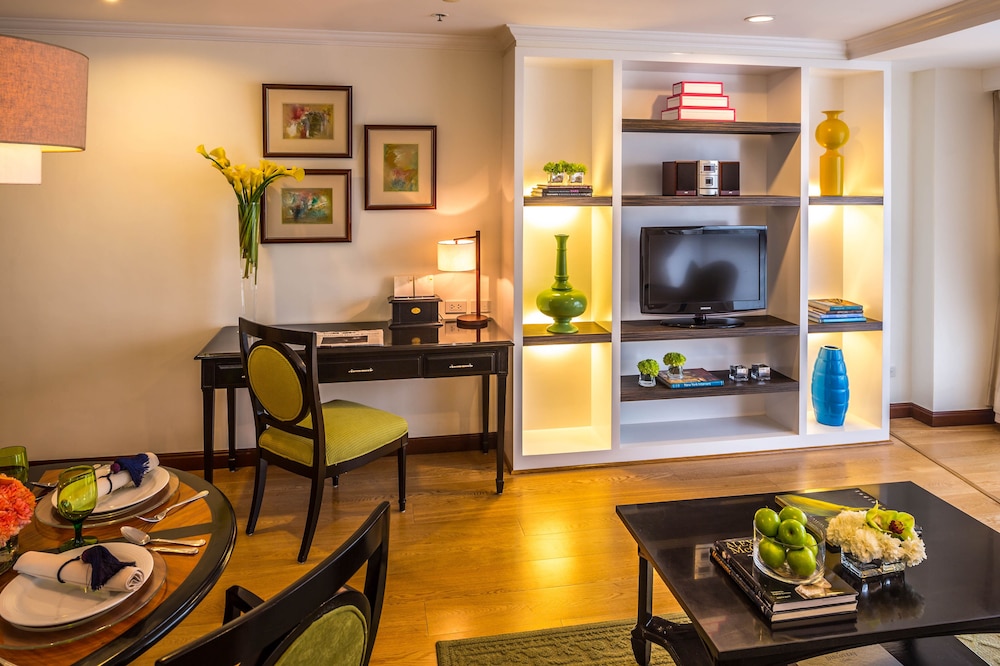 One-Bedroom Suite - Photo 13