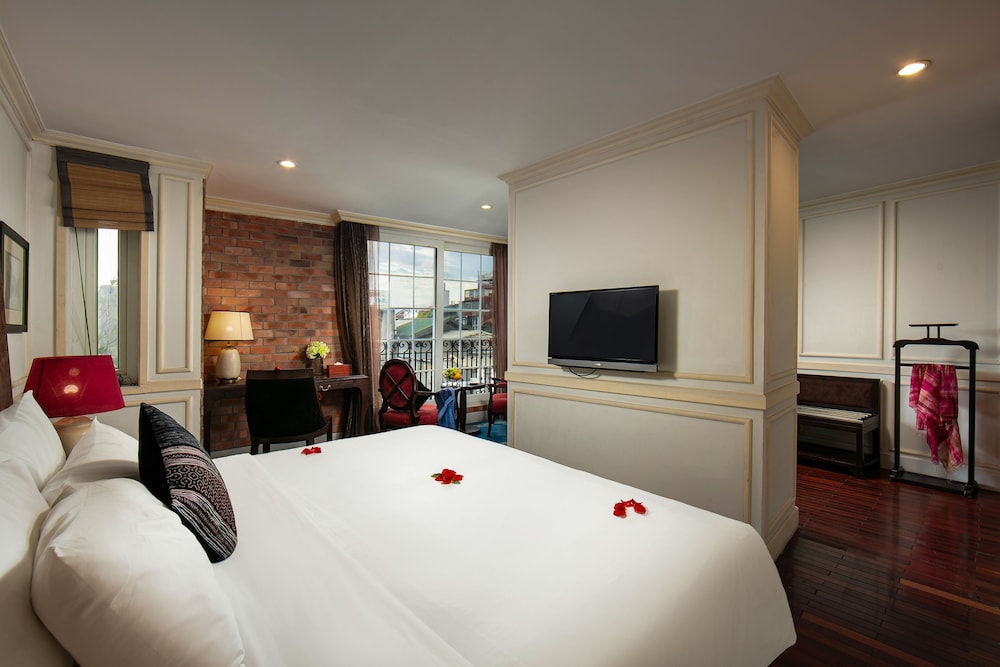 Executive Room, City View