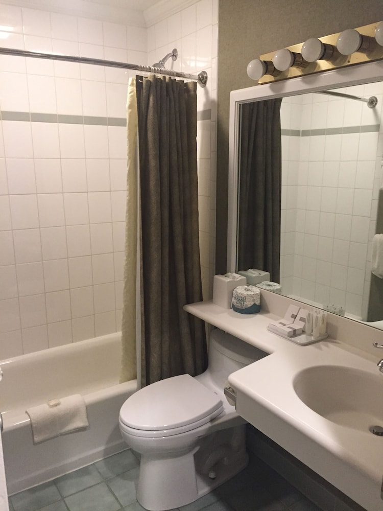 Stoweflake Townehome, 2 Bedrooms - Not Pet Friendly photo 2