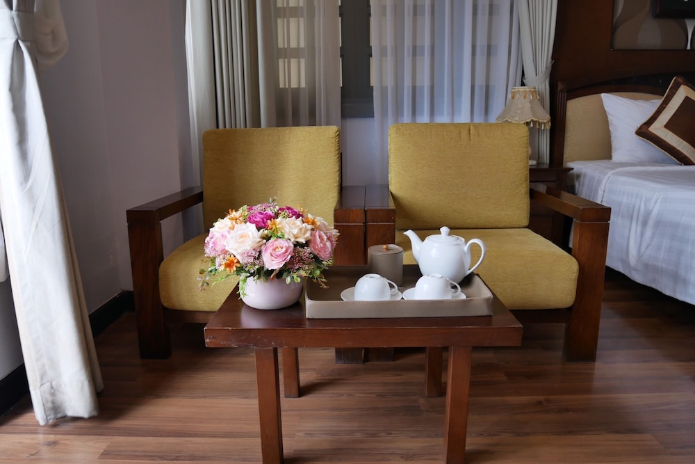 Suite (with TOTO washlet toilet) photo 3