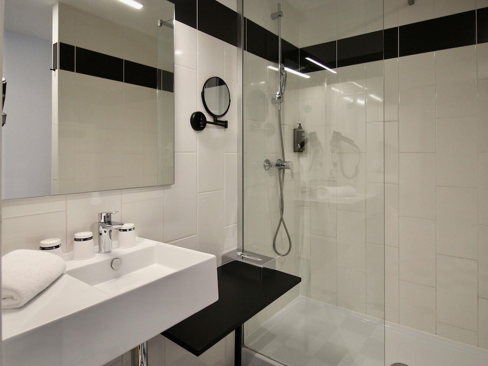 Standard Room, 2 Twin Beds - Photo 1