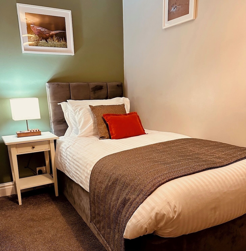 Standard Single Room, Ensuite photo 3