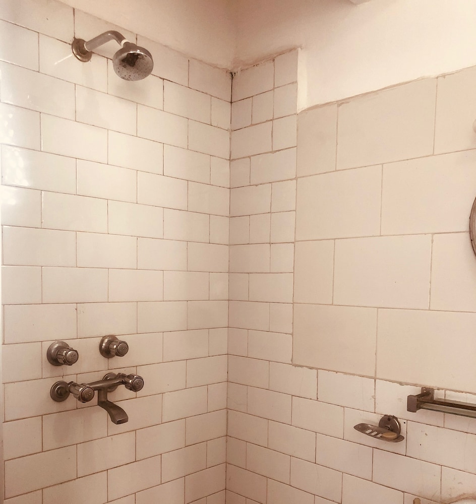Basic Double or Twin Room, 2 Bedrooms
