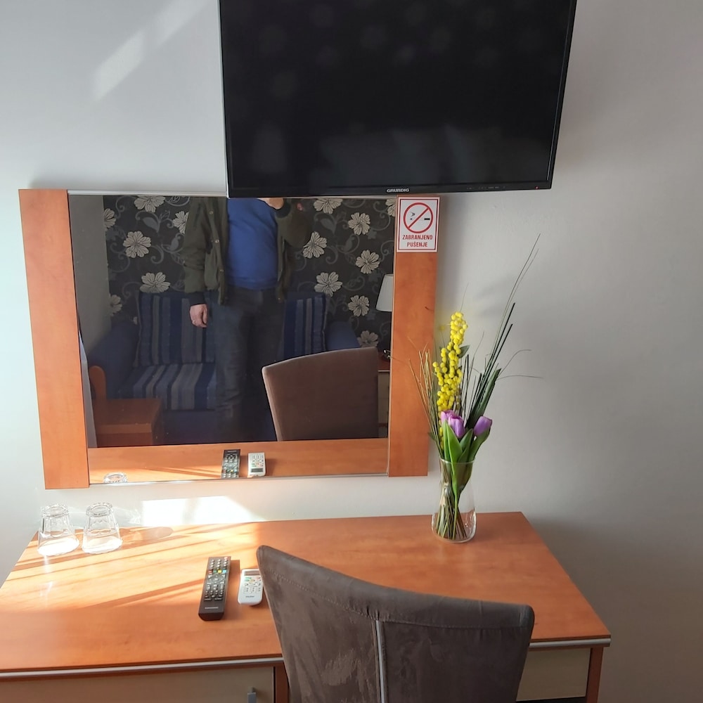 Standard Triple Room photo 3