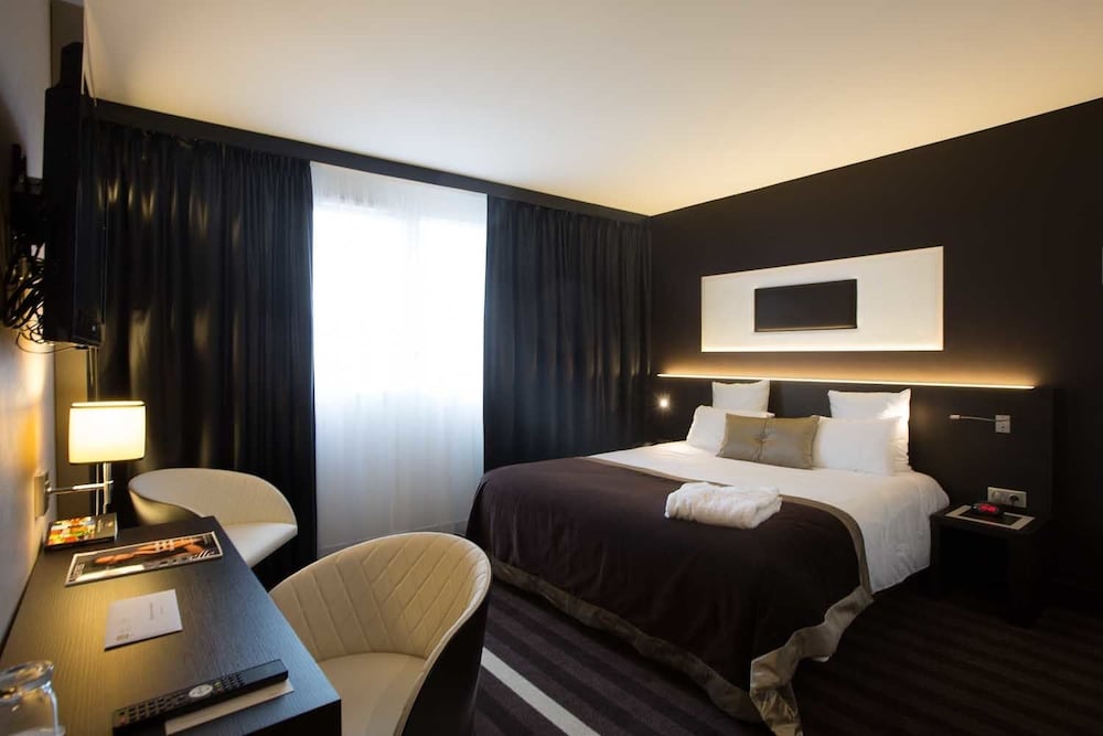 Standard Double or Twin Room photo 2
