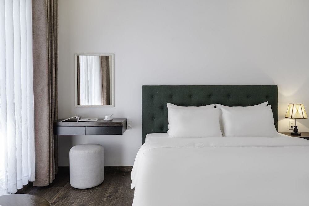 Deluxe Double Room, Balcony - Photo 6