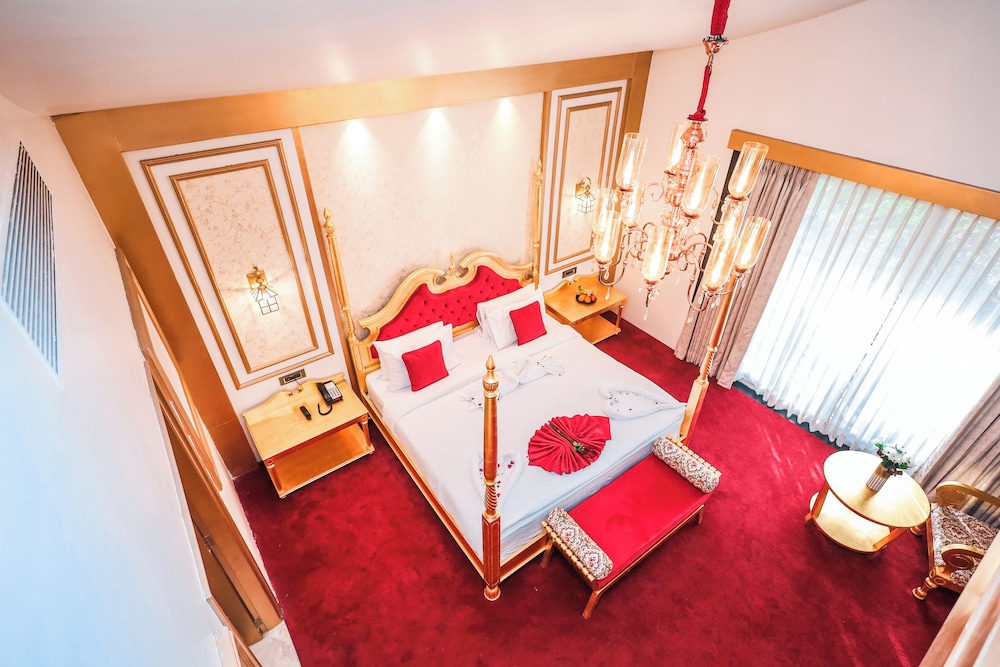Gold Suite