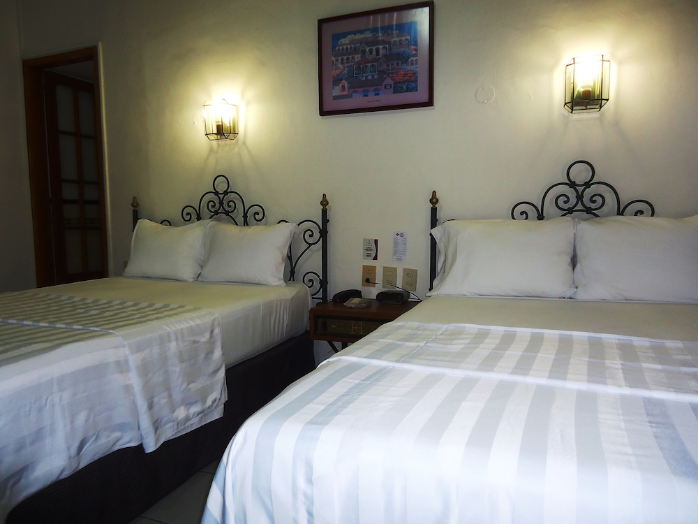 Grand Studio Suite photo 3