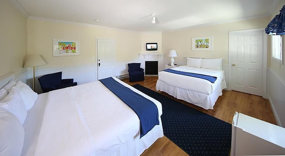 Deluxe Double West photo 1