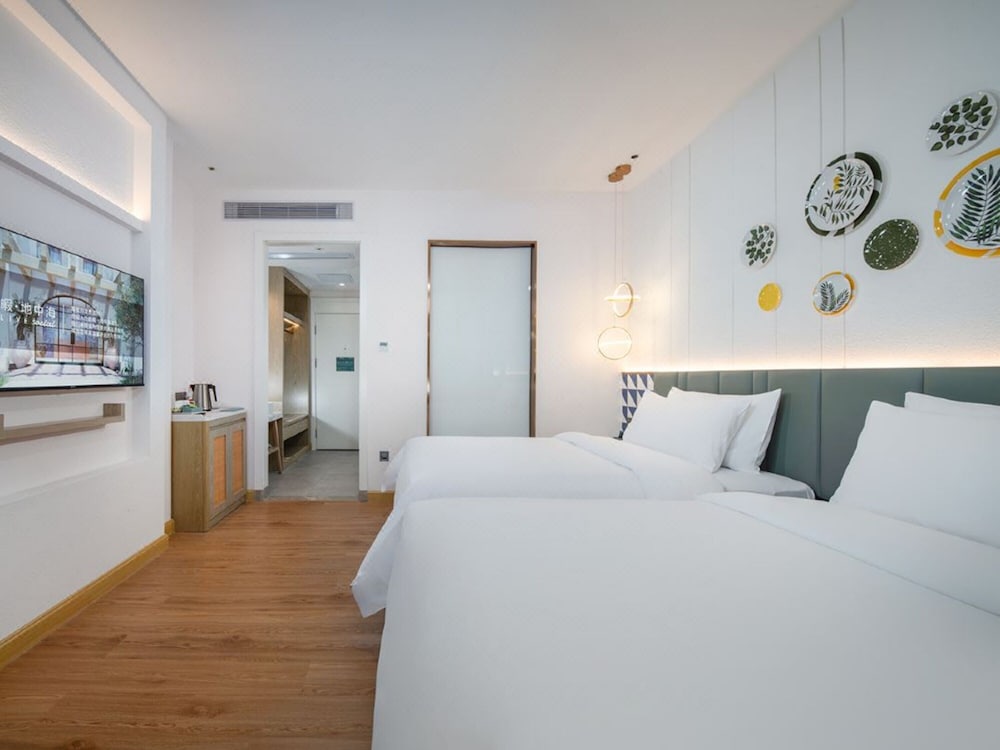 Superior Double Room, City View