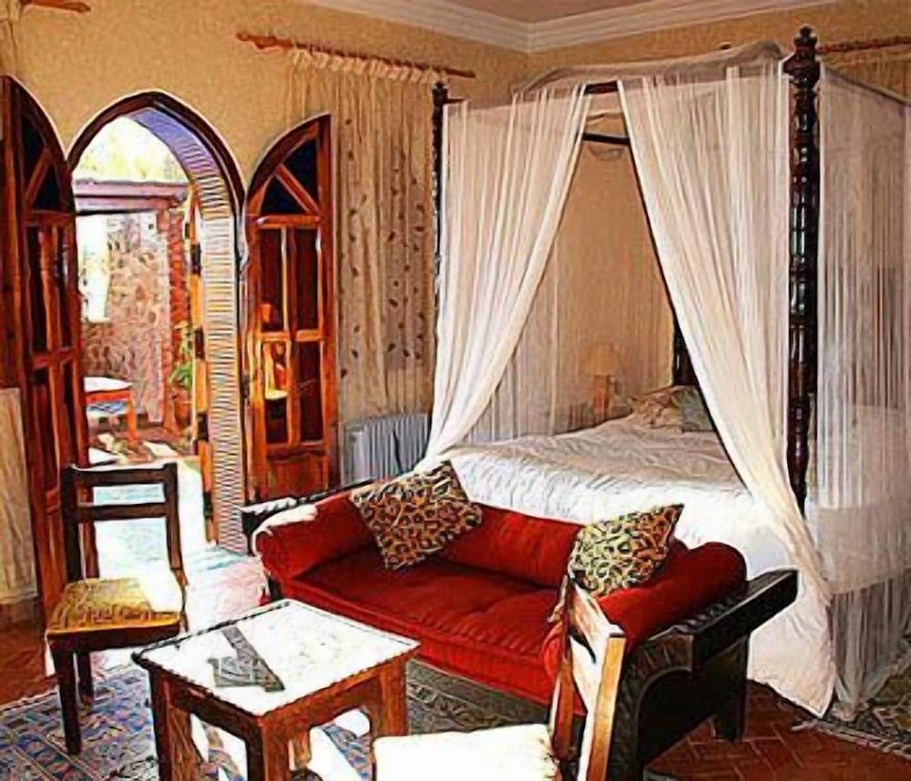 Honeymoon Room photo 2