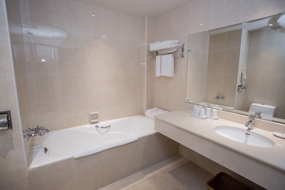 Family Suite - Photo 8
