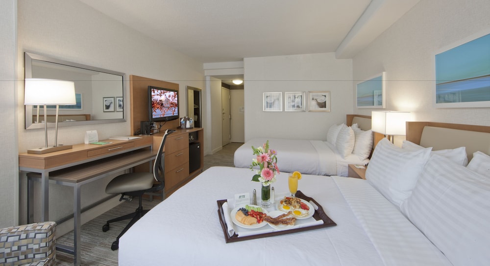 Standard Room, 2 Double Beds - Photo 2