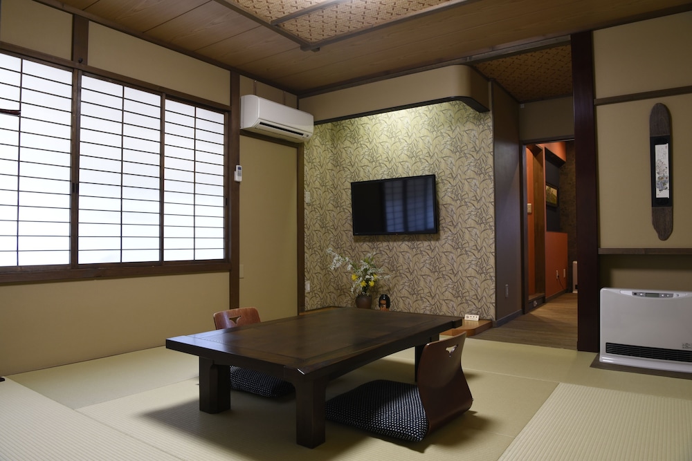Japanese/Western Style - MOMIJI, Shared Bathroom, Private Toilet with Joshu Beef Dinner photo 1
