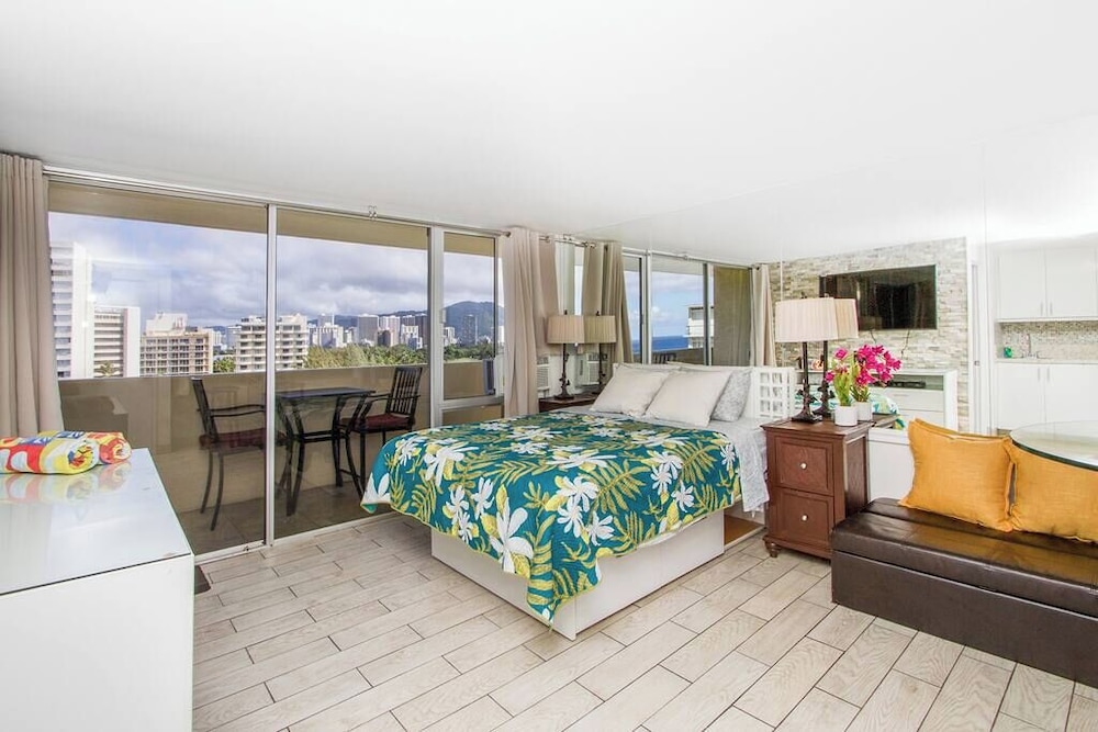 Signature Condo