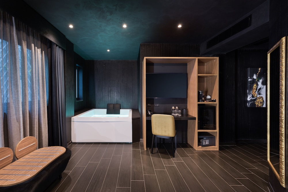 Luxury Suite, Hot Tub