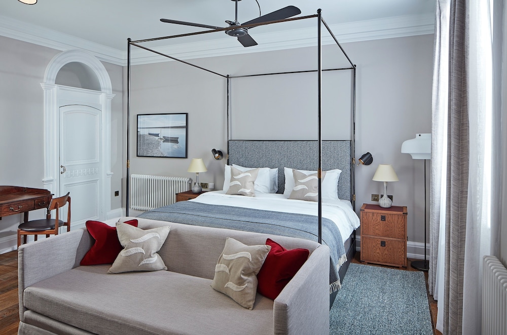Deluxe Room - Photo 4