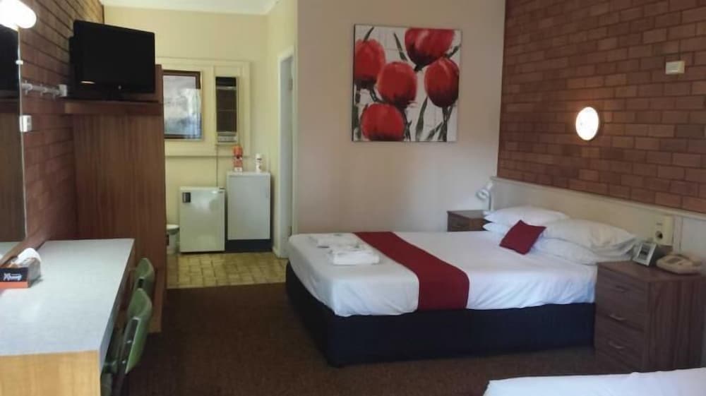 Standard Room, Non Smoking (Standard Quadruple Room) photo 3