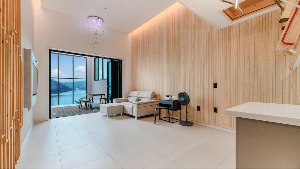 Basic Room, 1 Bedroom (201) - Photo 12