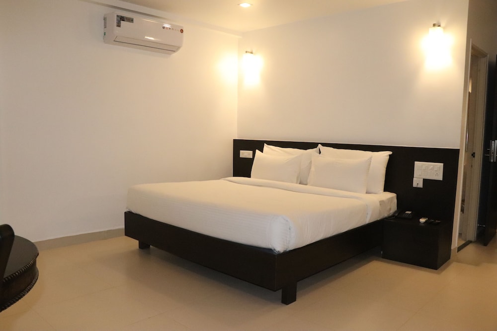 Deluxe Room, 1 Double Bed, Non Smoking photo 3