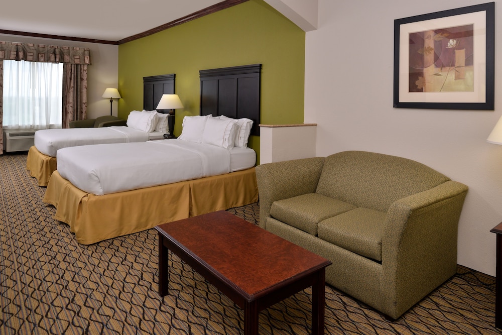 Suite, Multiple Beds - Photo 1