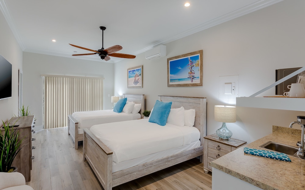 Family Double Room, 2 Queen Beds, Ocean View (Room 12)