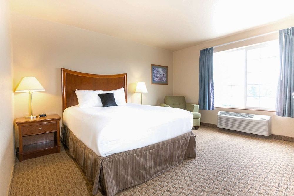 Standard Room, 1 Queen Bed - Photo 2