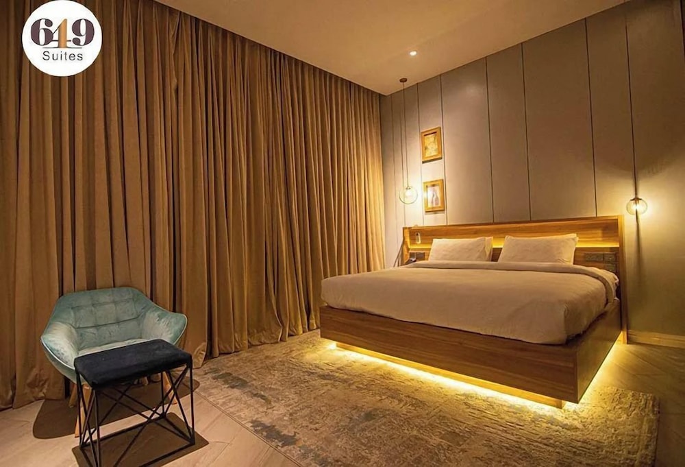 Deluxe Room, Balcony, City View photo 3