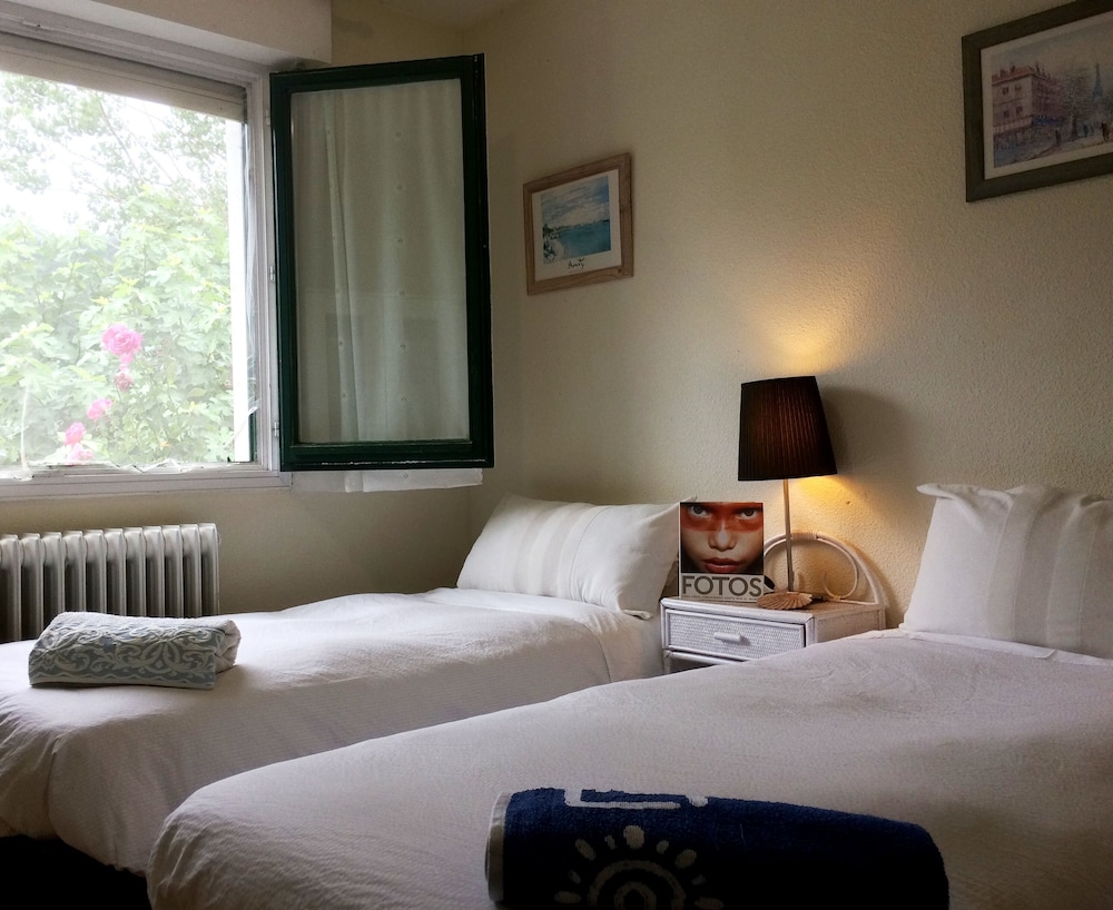 Twin Room, Shared Bathroom