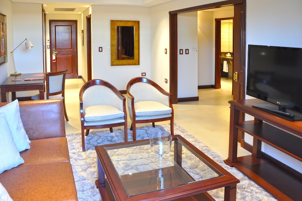 Executive Suite, 1 King Bed photo 3