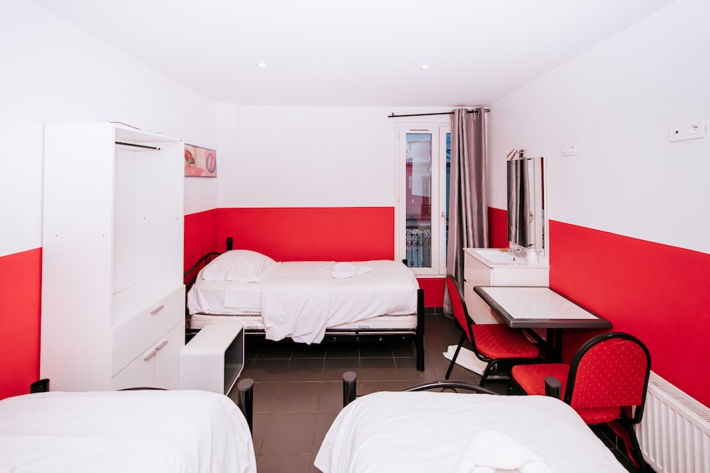 Triple Room, Shared Bathroom photo 2