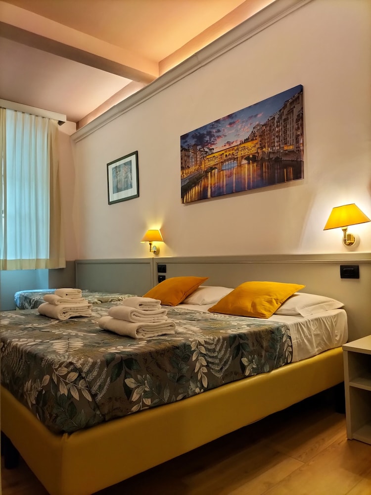 Standard Double or Twin Room photo 2