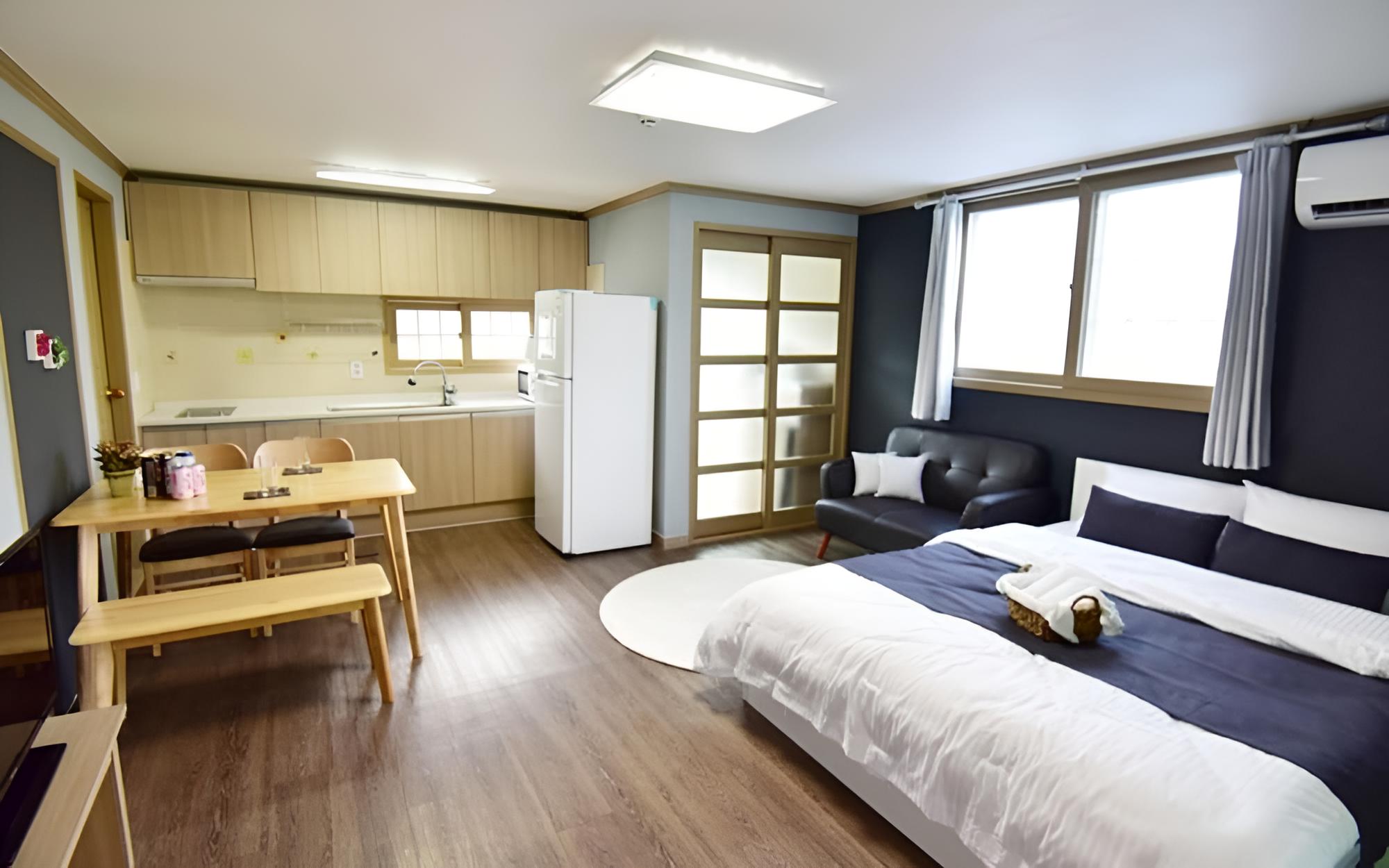 Room (New Green 203 (River View Mountain Vi) photo 2